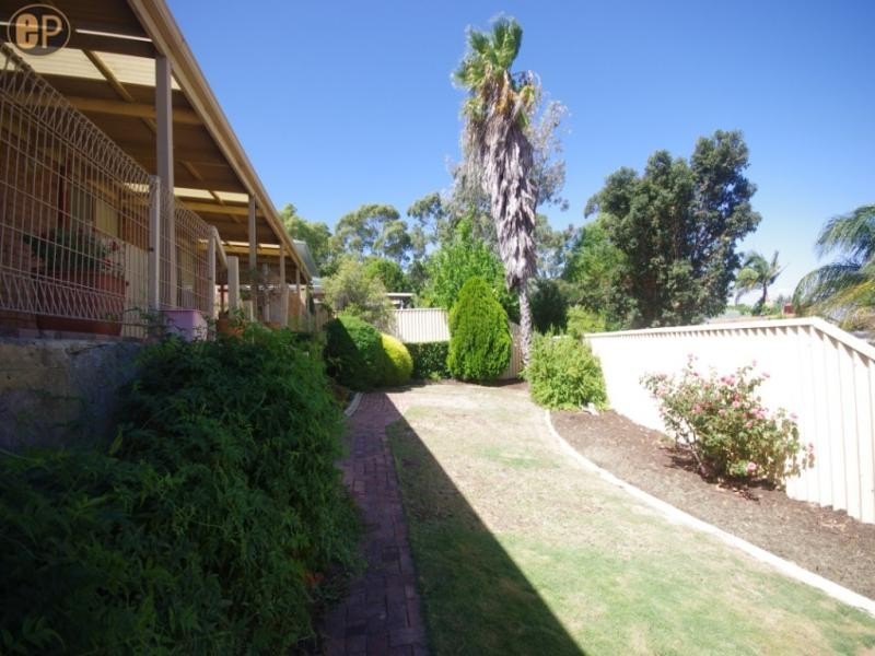 12 Barclay Road, Kardinya WA 6163