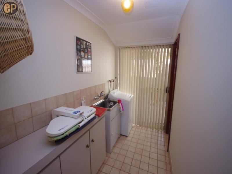 12 Barclay Road, Kardinya WA 6163