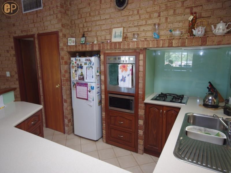 12 Barclay Road, Kardinya WA 6163