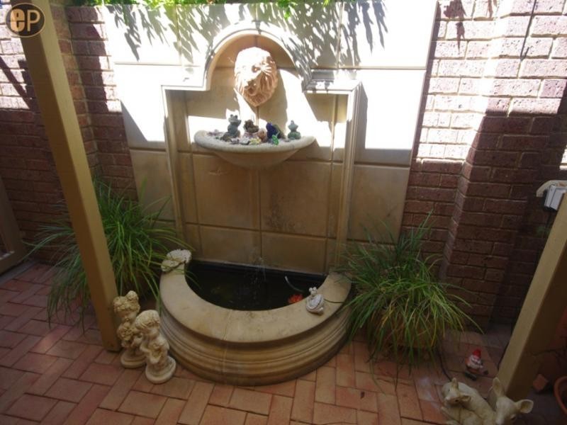 12 Barclay Road, Kardinya WA 6163