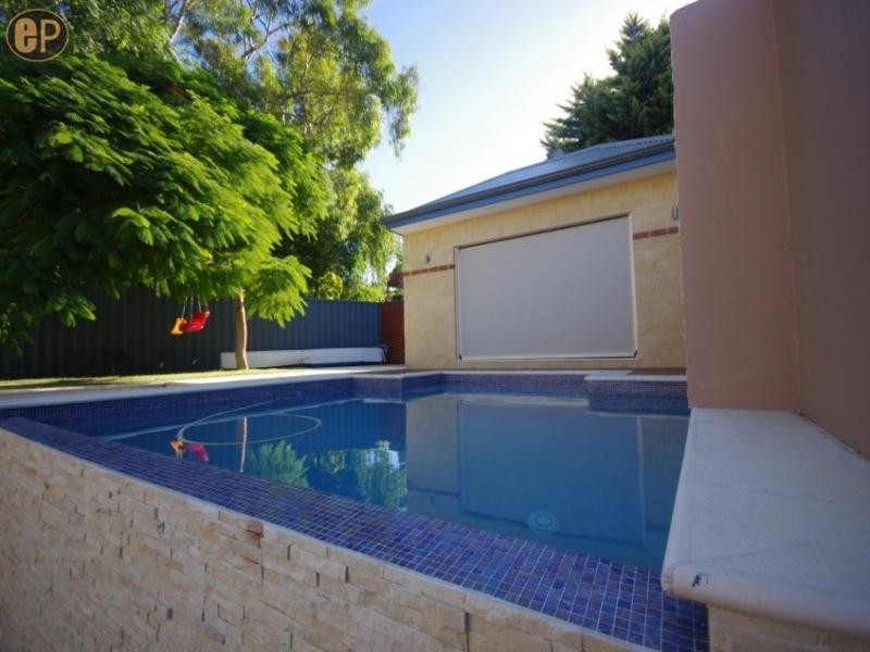 9A Money Road, Attadale WA 6156