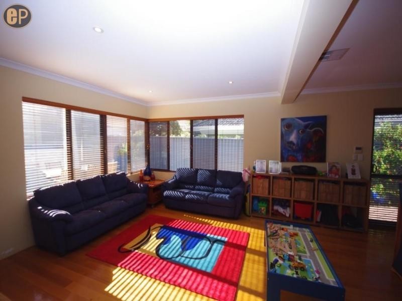 9A Money Road, Attadale WA 6156