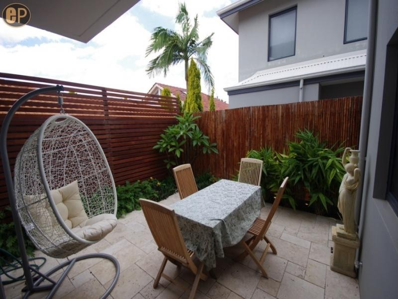 11 Bantock Street, Joondanna WA 6060