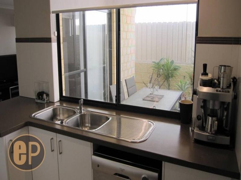 4/31 Barfield Road, Hammond Park WA 6164