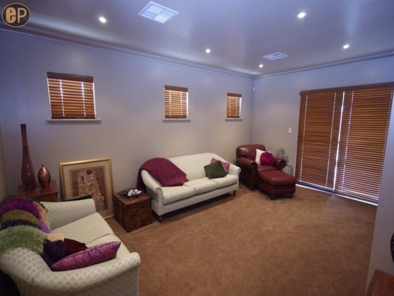 11 Bantock Street, Joondanna WA 6060