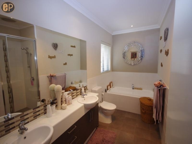 11 Bantock Street, Joondanna WA 6060