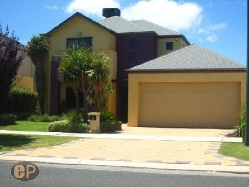 32 Gillon Street, Karawara WA 6152