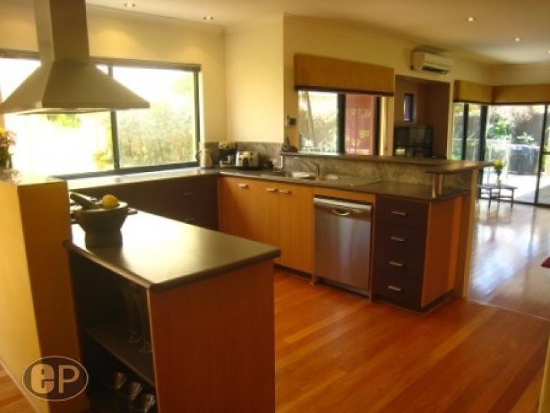 32 Gillon Street, Karawara WA 6152