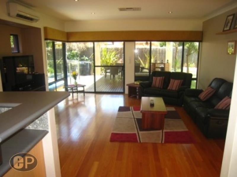 32 Gillon Street, Karawara WA 6152