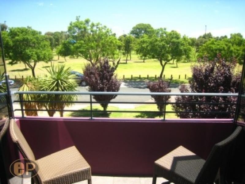 32 Gillon Street, Karawara WA 6152