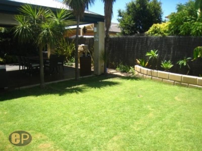 32 Gillon Street, Karawara WA 6152