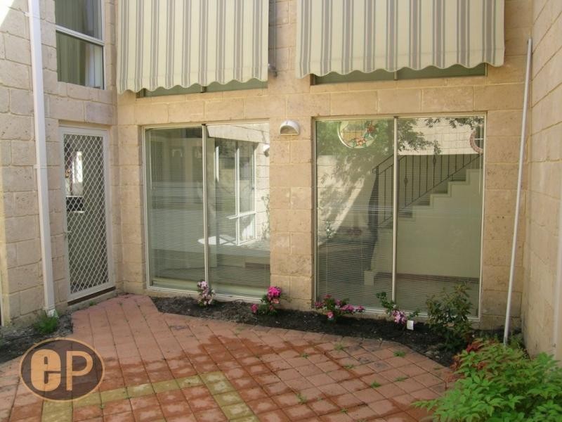 2/15 Renwick Street, South Perth WA 6151