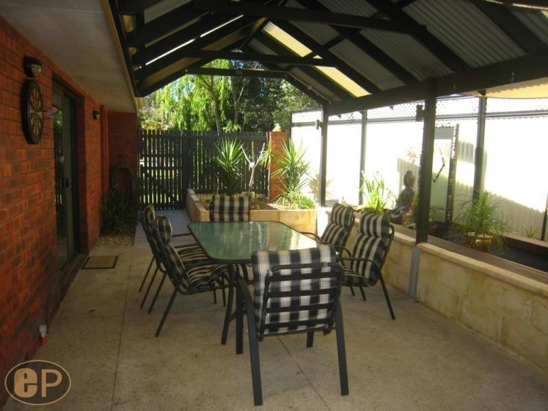 166A Parry Avenue, Bull Creek WA 6149