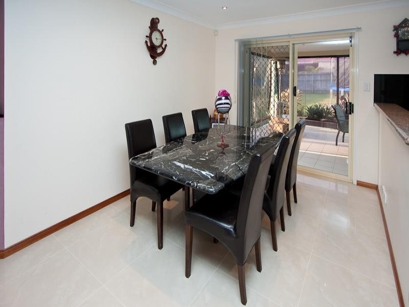 63 Solandra Circuit, Regents Park QLD 4118