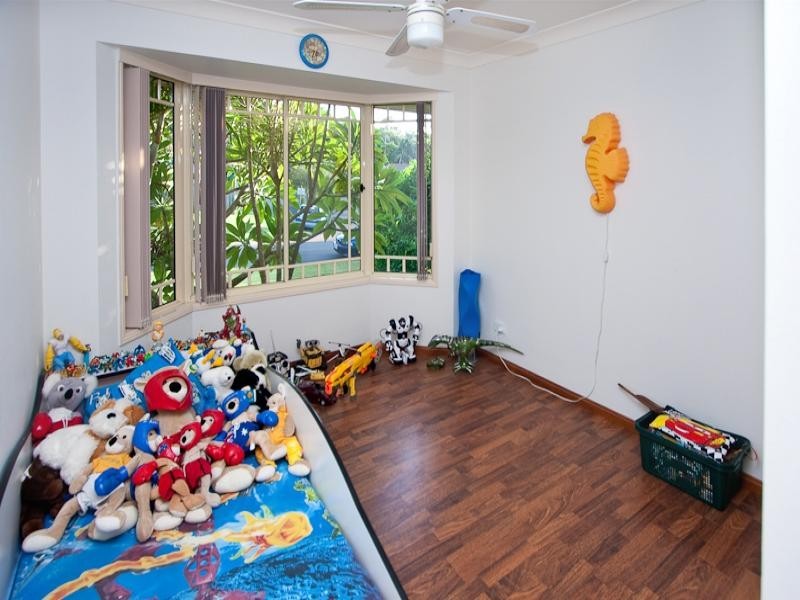 63 Solandra Circuit, Regents Park QLD 4118