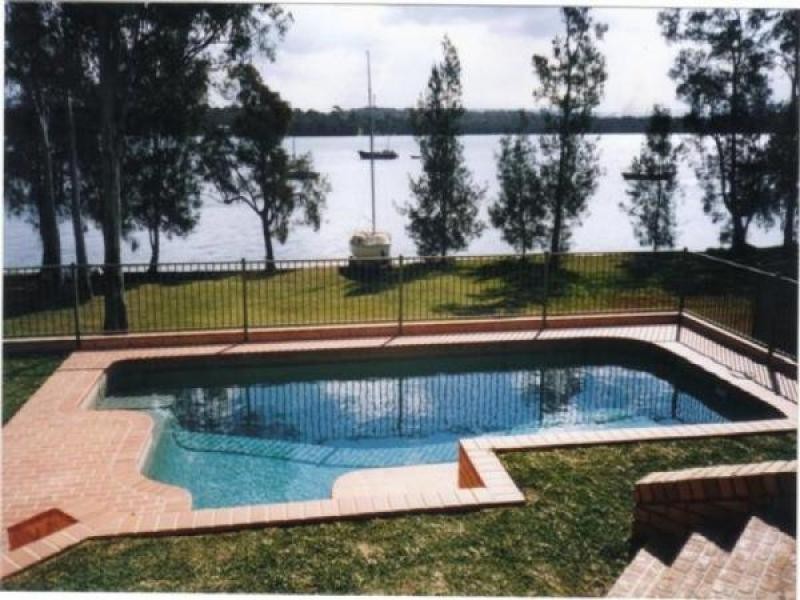 Mannering Park NSW 2259