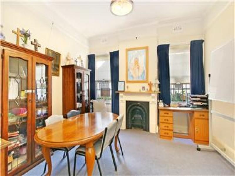 2 London Street, Enmore NSW 2042