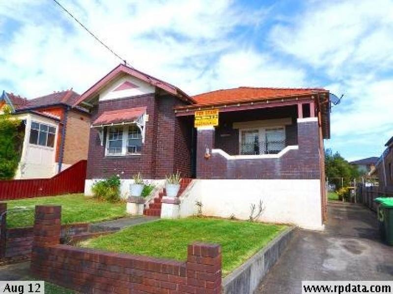 13 cronulla avenue, Carlton NSW 2218