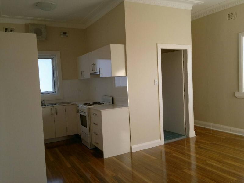 1/16 CRYSTAL SREET, Petersham NSW 2049