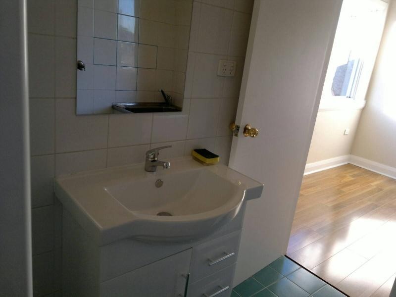 1/16 CRYSTAL SREET, Petersham NSW 2049