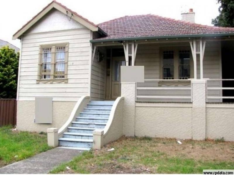 87 woniora road, Hurstville NSW 2220