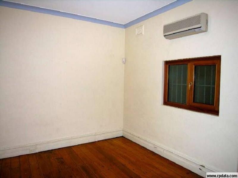 1/75 CRYSTAL SREET, Petersham NSW 2049