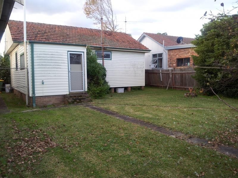 10 Moss Street, Chester Hill NSW 2162