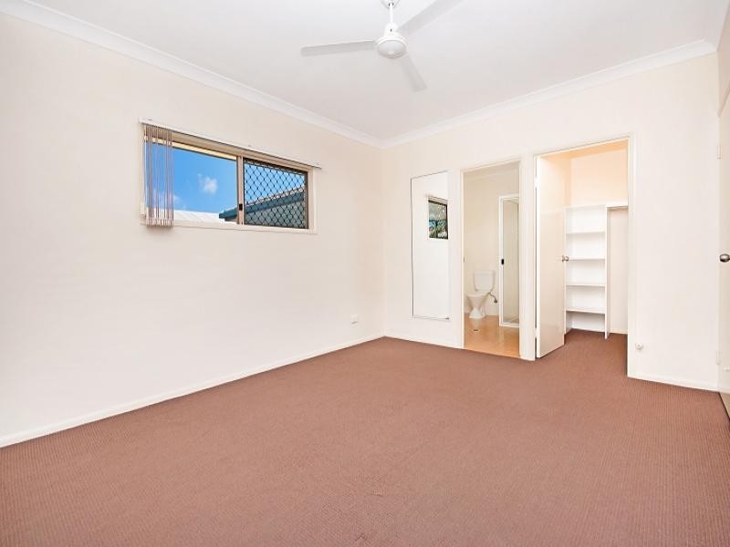 25 Lomond St, Kirwan QLD 4817