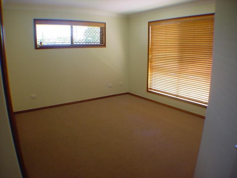 Centenary Heights QLD 4350