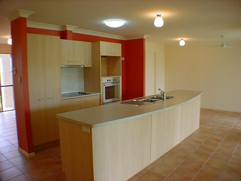 Flinders View QLD 4305