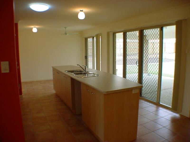 Flinders View QLD 4305