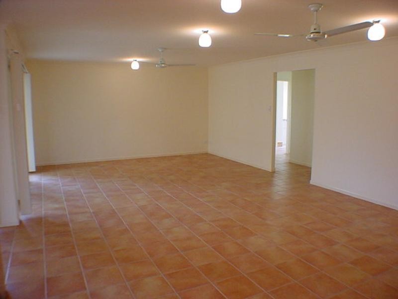 Flinders View QLD 4305