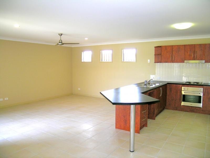Pacific Pines QLD 4211