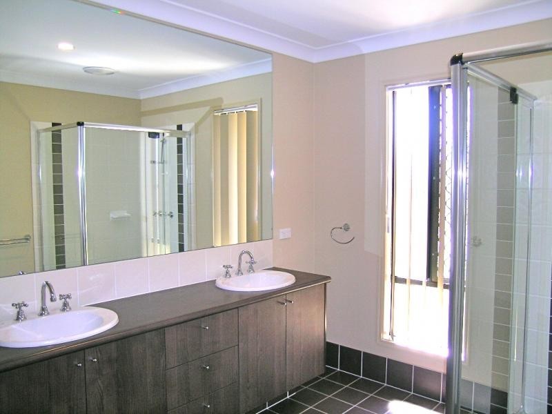 Pacific Pines QLD 4211