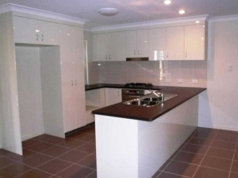 Flinders View QLD 4305