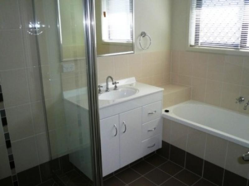 Flinders View QLD 4305