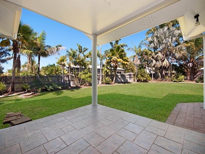 27  JENKINSON DRIVE, Annandale QLD 4814