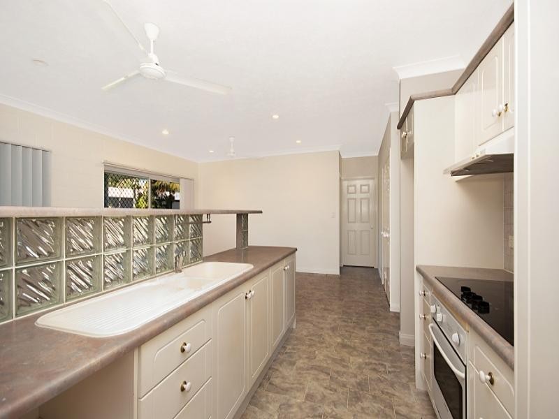 27  JENKINSON DRIVE, Annandale QLD 4814