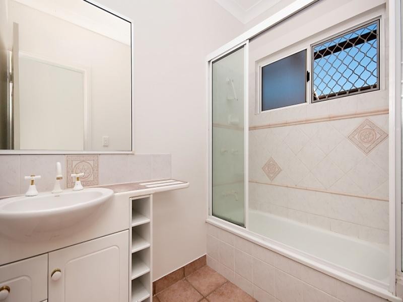 27  JENKINSON DRIVE, Annandale QLD 4814