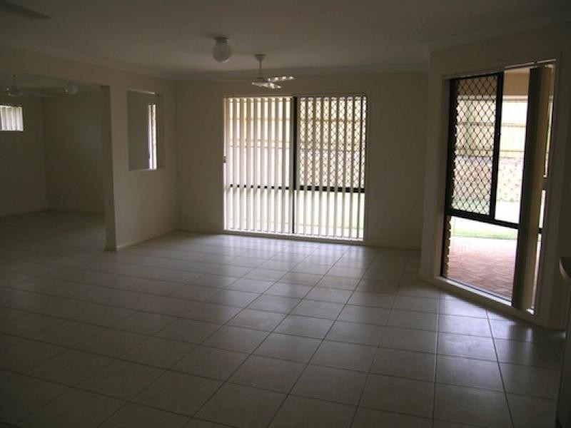 Flinders View QLD 4305