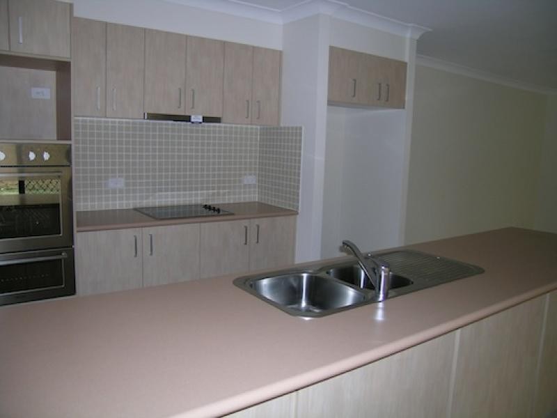 Flinders View QLD 4305