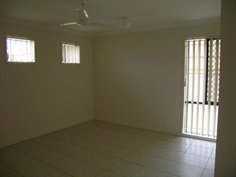 Flinders View QLD 4305