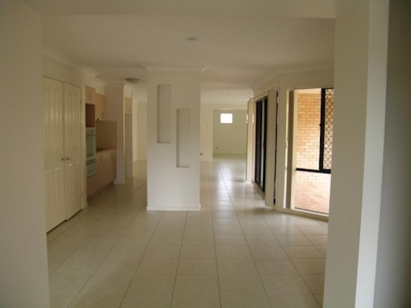 Flinders View QLD 4305