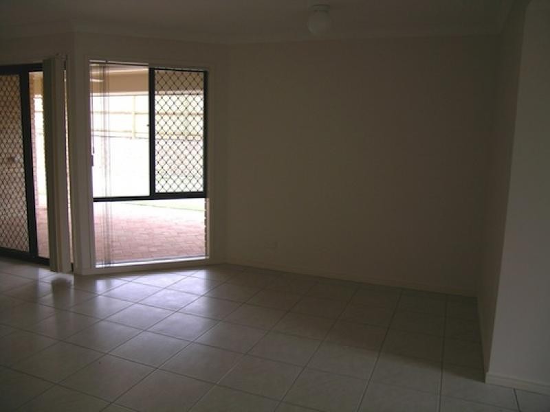 Flinders View QLD 4305