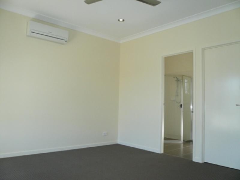 Flinders View QLD 4305