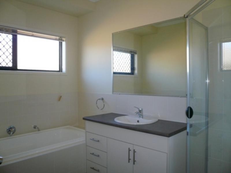 Flinders View QLD 4305