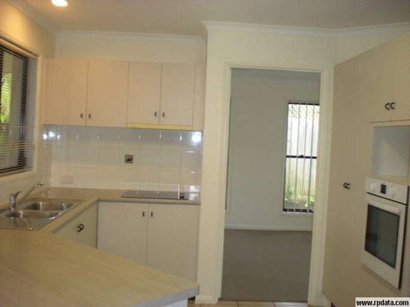 5 Lowe Court, Noosaville QLD 4566