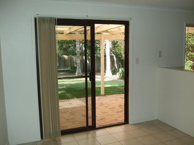 6 Bertrand Road, Sunrise Beach QLD 4567