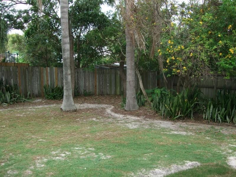 6 Bertrand Road, Sunrise Beach QLD 4567