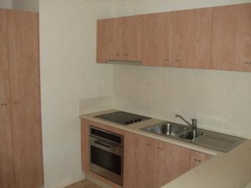 13/18 Lake Weyba Drive, Noosaville QLD 4566